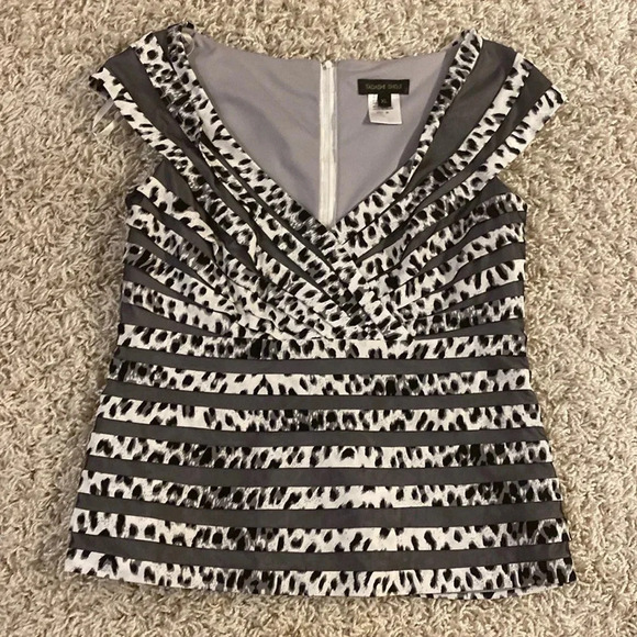 Tadashi Shoji top size XL - Picture 1 of 4